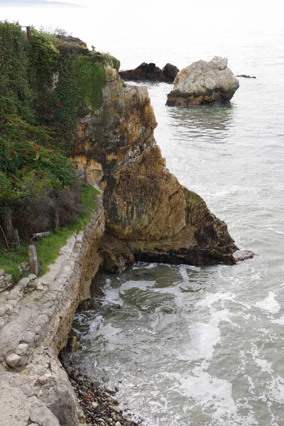 Vista Ángulo Alto Costa California Con Acantilado Empinado Rocas Agua — Foto de Stock