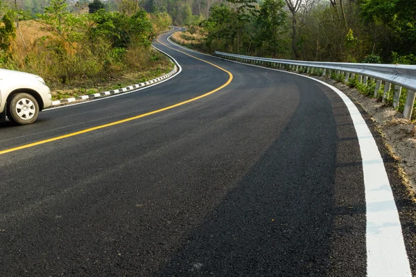 Nice asphalt road — Stock Photo, Image
