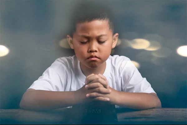 Niño Orando Dios Casa Jornada Mundial Oración Día Internacional Oración — Foto de Stock