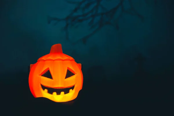 Halloween Abóbora Cabeça Jack Lanterna Com Velas Acesas Abóboras Cemitério — Fotografia de Stock