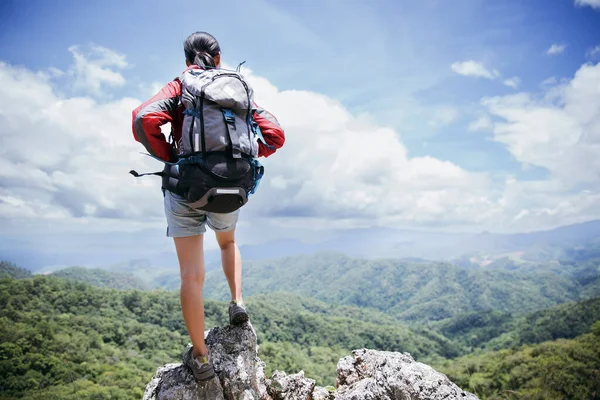 Young Person Hiking Female Standing Top Rock Backpack Woman Looking — Foto de Stock