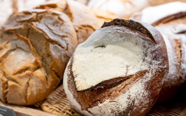 Ev yapımı ekmek fırından taze çıktı..