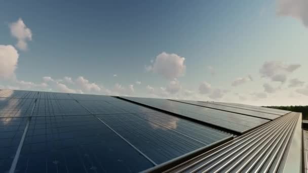 Solární Panel Střeše Modrou Oblohou Časovou Prodlevou Pantingovou Kamerou Video — Stock video