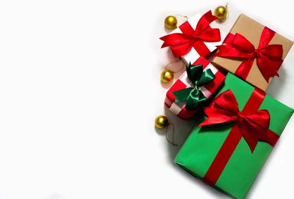 Presentes Natal Fundo Branco Natal Ano Novo Fundo Feriado Conceito — Fotografia de Stock
