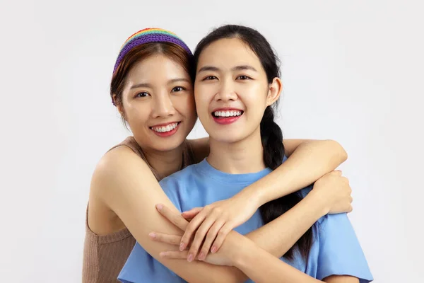 Junge Asiatische Frauen Konzept Der Lgbt Paar Isoliert Auf Weißem — Stockfoto