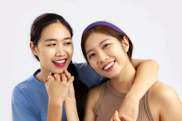 Foto Von Asiatischen Frauen Lgbt Paar Isoliert Auf Weißem Hintergrund — Stockfoto