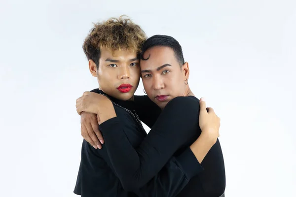 Asiático Gay Casal Branco Cor Fundo Olhando Para Câmera Conceitos — Fotografia de Stock