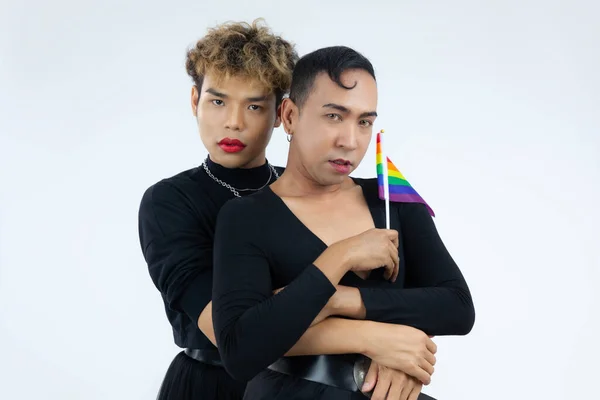 Asiático Gay Casal Com Orgulho Bandeira Arco Íris Isolado Branco — Fotografia de Stock