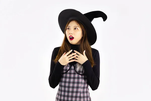 Young Asian Woman Witch Halloween Costume Hat Standing Fear Surprised — Stockfoto