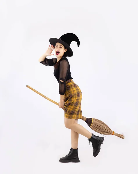 Thème Halloween Jeune Jolie Fille Asiatique Robe Noire Portant Chapeau — Photo