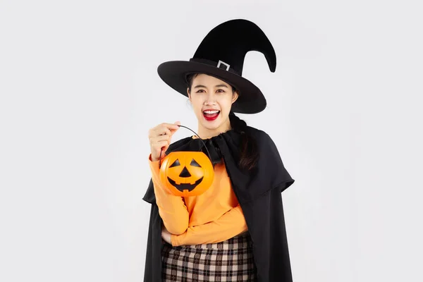 Halloween Tema Ung Söt Asiatisk Kvinna Svart Halloween Kostym Bär — Stockfoto