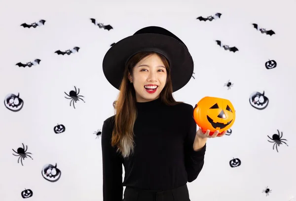 Halloween Thema Jonge Aziatische Mooie Vrouw Zwart Halloween Kostuum Dragen — Stockfoto