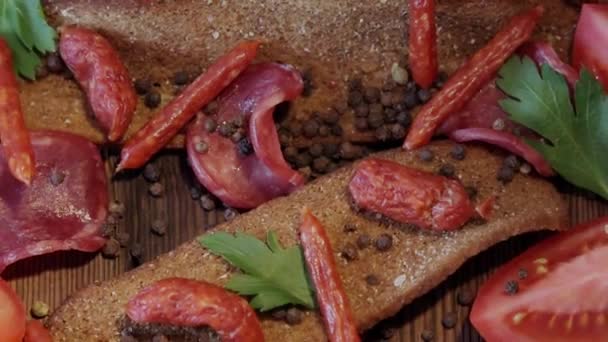 Différentes Variétés Saucisses Frites Pain Seigle Une Table Pour Une — Video