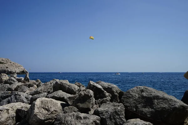 Parasailing Pobřeží Středozemního Moře Plážemi Kolympia Rhodos Řecko — Stock fotografie