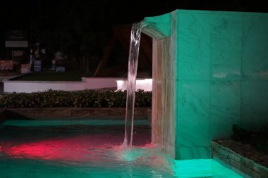 Büyük şehir mimarisi. Çeşme Berlin Caddesi, Kolympia, Rodos, Yunanistan