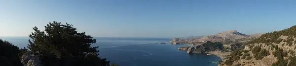 Foto Panorama Magnífico Paisaje Con Una Mirada Mar Mediterráneo Kolympia —  Fotos de Stock