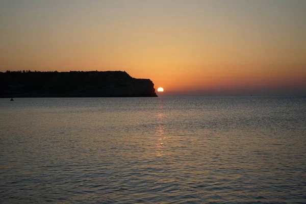 Sonnenaufgang Über Dem Mittelmeer Vor Der Küste Der Stadt Kolympia — Stockfoto