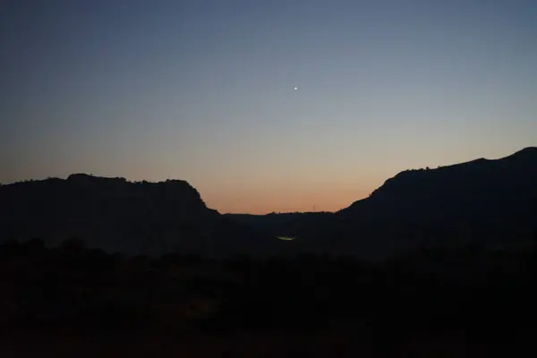 Hermoso Paisaje Montaña Atardecer Pueblo Kolympia Rodas Grecia — Foto de Stock