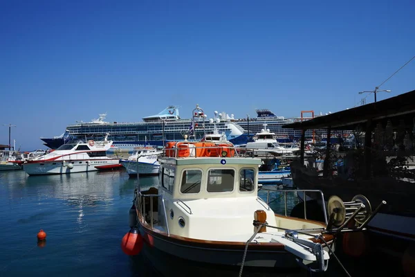 Puerto Mandraki Frente Costa Rodas Grecia — Foto de Stock