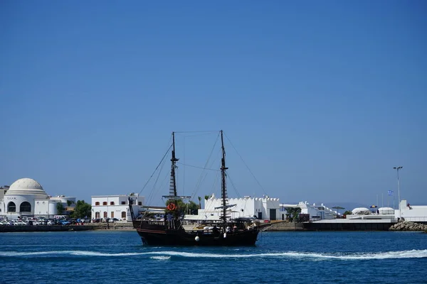 Buque Vela Mar Puerto Mandraki Frente Costa Rodas Grecia — Foto de Stock