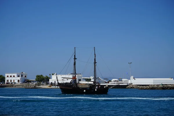 Buque Vela Mar Puerto Mandraki Frente Costa Rodas Grecia — Foto de Stock