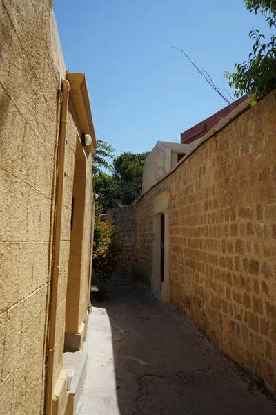 Típica Calle Estrecha Ciudad Medieval Rodas Grecia —  Fotos de Stock