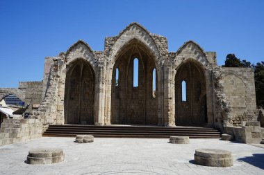  Yunanistan 'ın tarihi Rodos kentindeki Ortaçağ Bakire Kilisesi  