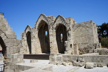  Yunanistan 'ın tarihi Rodos kentindeki Ortaçağ Bakire Kilisesi  