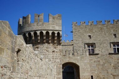Rodos Şövalyeleri 'nin Büyük Üstadı' nın Sarayı, Yunanistan 'ın Rodos adasında Rodos şehrinde bulunan bir ortaçağ şatosudur..