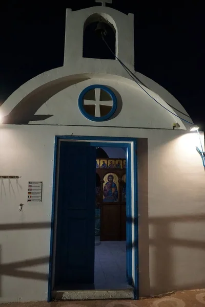 Kleine Schöne Kapelle Von Agios Nikolaos Auf Den Klippen Der — Stockfoto