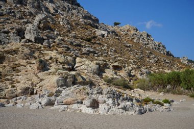 Dağ keçileri dağ yamacında. Kolimpia, Rodos, Yunanistan  