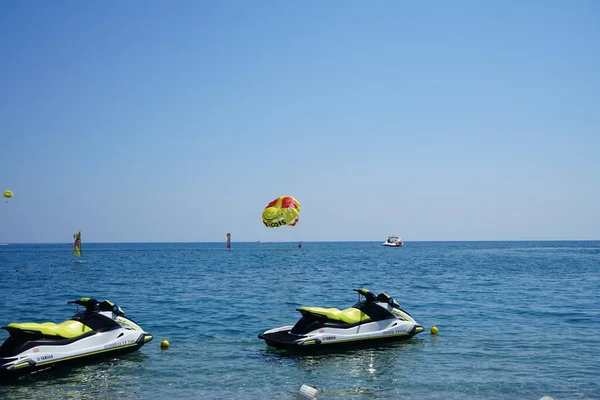 Parasailing Mediterranean Parasailing Recreational Kiting Activity Person Towed Vehicle While — стокове фото