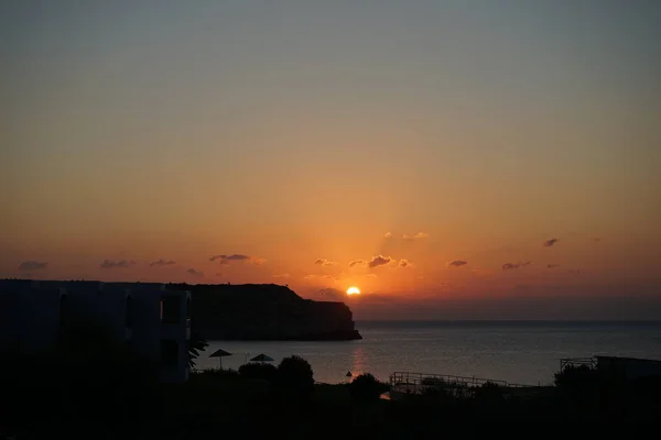 Sonnenaufgang Über Dem Meer Vor Der Küste Des Ferienortes Kolimpia — Stockfoto