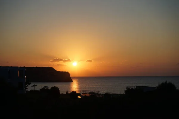 Sonnenaufgang Über Dem Meer Vor Der Küste Des Ferienortes Kolimpia — Stockfoto