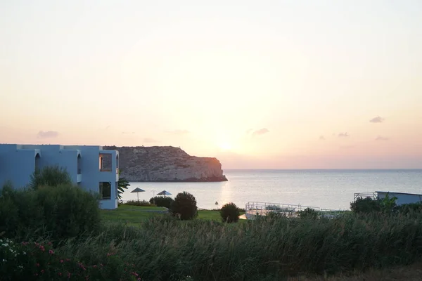 Wschód Słońca Nad Morzem Wybrzeży Miejscowości Kolimpia Rodos Grecja — Zdjęcie stockowe
