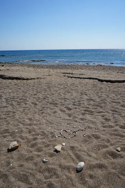 Heart Cupid Arrow Made Stones Beach Kolimpia Rhodes Greece — Fotografia de Stock