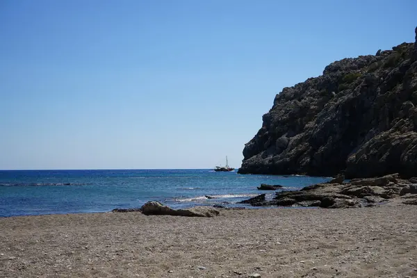 Velero Horizonte Del Mar Soleado Día Septiembre Kolimpia Rodas Grecia —  Fotos de Stock