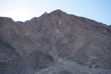 Malakot Dağı vahası civarındaki güzel dağ manzarası, Wadi Gnai, Dahab, Güney Sina Valiliği, Mısır  