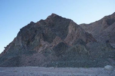 Malakot Dağı vahası civarındaki güzel dağ manzarası, Wadi Gnai, Dahab, Güney Sina Valiliği, Mısır  