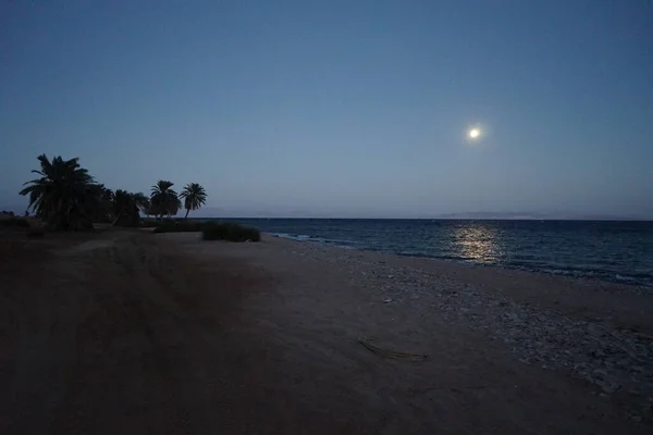 Luna Sul Golfo Aqaba Nel Mar Rosso Nel Mese Ottobre — Foto Stock