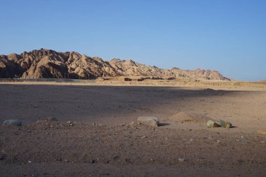 Malakot Dağı vahası civarındaki güzel dağ manzarası, Wadi Gnai, Dahab, Güney Sina Valiliği, Mısır 
