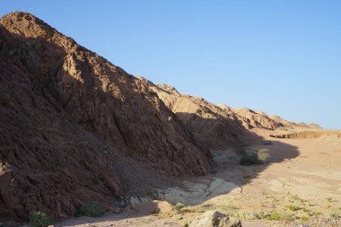 Malakot Dağı vahası civarındaki güzel dağ manzarası, Wadi Gnai, Dahab, Güney Sina Valiliği, Mısır  