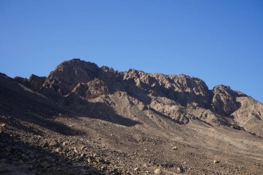 Malakot Dağı vahası civarındaki güzel dağ manzarası, Wadi Gnai, Dahab, Güney Sina Valiliği, Mısır 