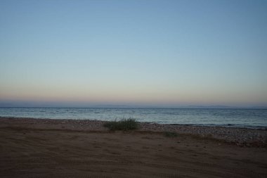Akabe Körfezi 'ndeki muhteşem Kızıldeniz sahili. Dahab, Güney Sina Valiliği, Mısır  