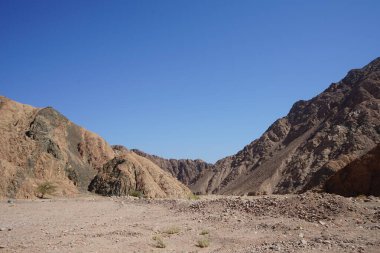Malakot Dağı vahası civarındaki güzel dağ manzarası, Wadi Gnai, Dahab, Güney Sina Valiliği, Mısır