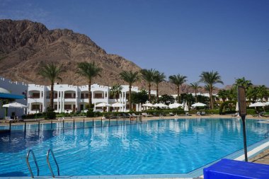 Mutlu Yaşam Köyü havuzu. Dahab, Güney Sina Valiliği, Mısır