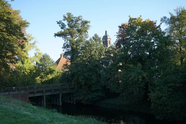 Historyczny Drewniany Most Schlossinsel Nad Schlossgraben Schlossinsel 12557 Berlin Niemcy — Zdjęcie stockowe