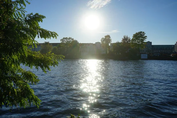 Vista Puesta Sol Sobre Río Dahme Desde Isla Schlossinsel 12557 — Foto de Stock