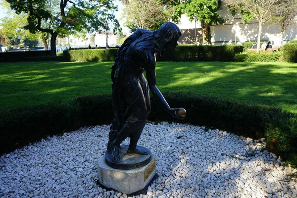 Ball Player Bronze Sculpture Based Design Berlin Sculptor Walter Schott — 스톡 사진