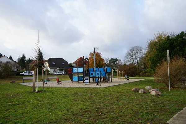 Nouvelle Aire Jeux Bord Rivière Wuhle Berlin Allemagne — Photo